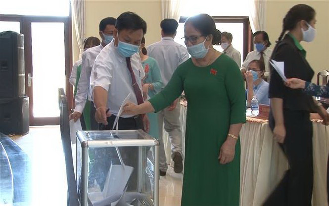 Bãi nhiệm Phó Chủ tịch HĐND huyện vi phạm quy định phòng dịch COVID-19 ảnh 1