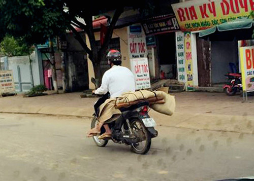 Sơn La phê bình bệnh viện trong vụ đưa thi thể về nhà bằng xe máy ảnh 1