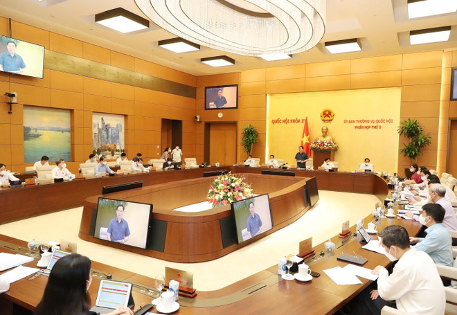 Họp Ủy ban Thường vụ QH: Hoàn thiện quy định về kinh doanh bảo hiểm ảnh 1
