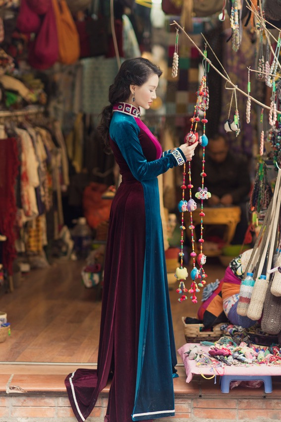 Hoa hậu Sương Đặng kiêu sa trong bộ sưu tập áo dài cung đình ảnh 4