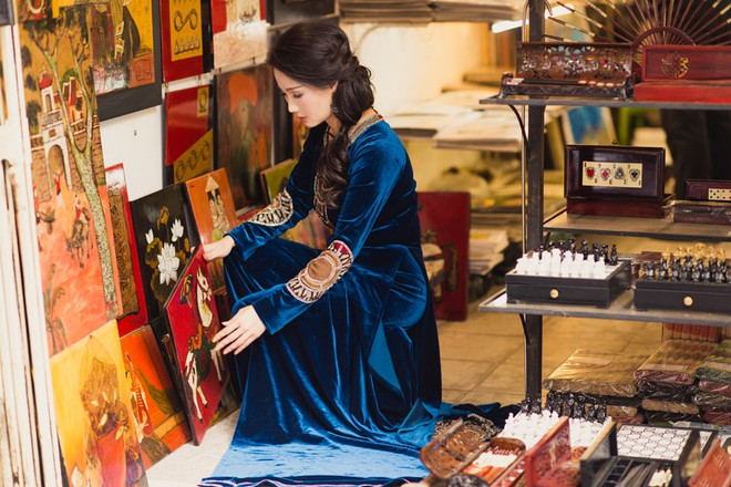 Hoa hậu Sương Đặng kiêu sa trong bộ sưu tập áo dài cung đình ảnh 9