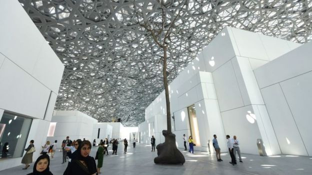 Bảo tàng Louvre Abu Dhabi - "kỳ quan ánh sáng" ở Trung Đông ảnh 1