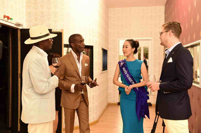 Đại sứ Pháp sẽ ngồi “ghế nóng” chấm các ứng viên Hoa khôi Áo dài ảnh 2