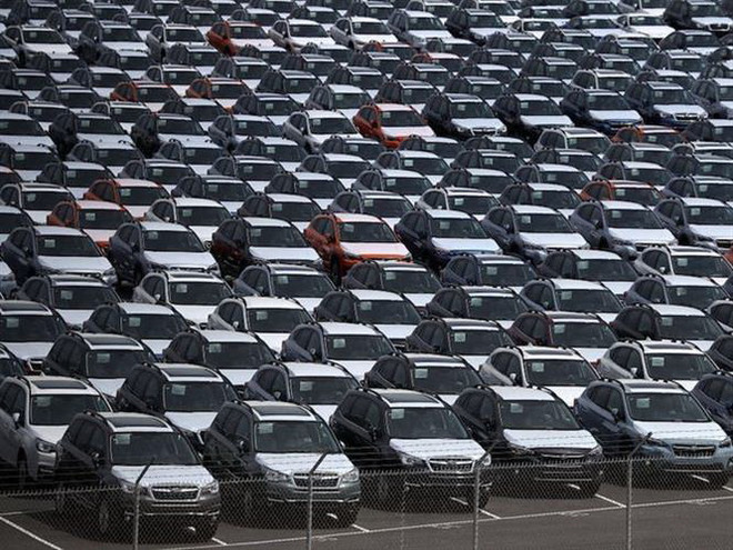 Xe ôtô mới xuất xưởng tại cảng Richmond, California (Mỹ) ngày 24/5/2018. (Ảnh: Getty Images/TTXVN) Mỹ có thể áp thuế nhập khẩu mới đối với ôtô kể từ tuần tới ảnh 1
