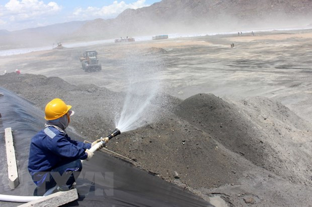 ​Sử dụng tro, xỉ của các nhà máy nhiệt điện làm nguyên liệu sản xuất ảnh 1