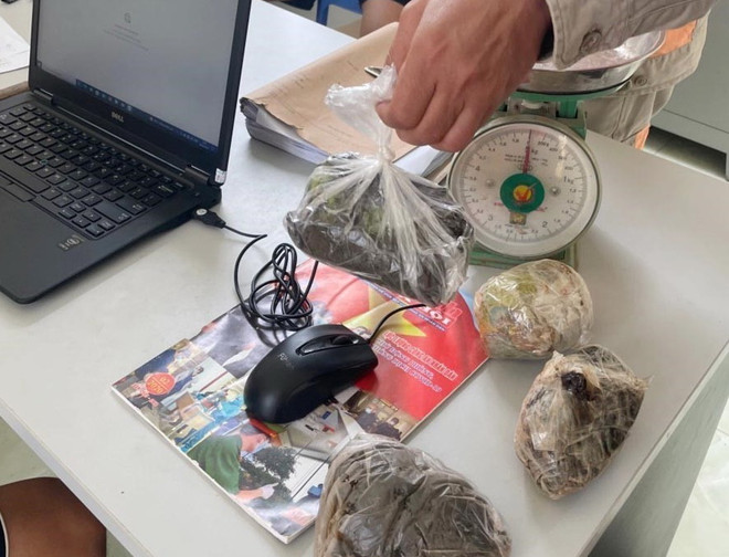 Công an Lai Châu mật phục, vây bắt đối tượng mua bán 1kg thuốc phiện ảnh 1