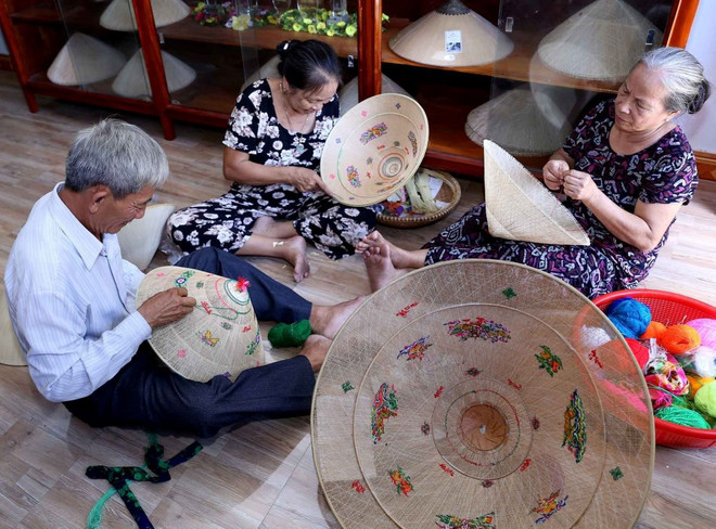 ttxvn_non ngua phu gia 2.jpg