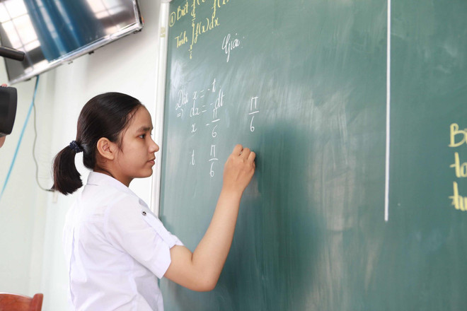 Nữ sinh của ngôi trường 'nhà quê' giành Giải vàng Olympic Toán học ảnh 1