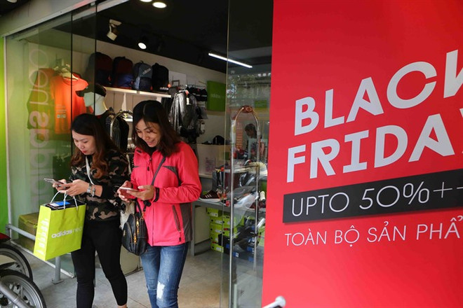 Ảnh minh họa. (Nguồn: TTXVN) Cẩn trọng khi mua hàng giảm giá trong ngày Black Friday ảnh 1