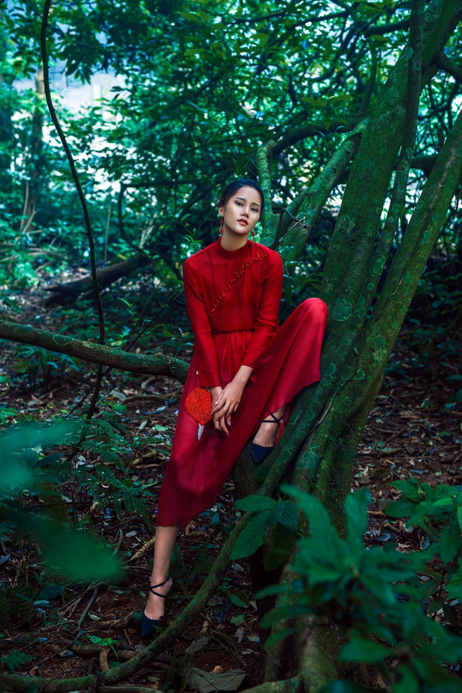 Phái đẹp khoe trọn đường cong nóng bỏng với thiết kế của Trần Hùng ảnh 9