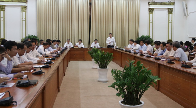 Dịch COVID-19: Ý kiến trái chiều về việc cho sinh viên đi học trở lại ảnh 2