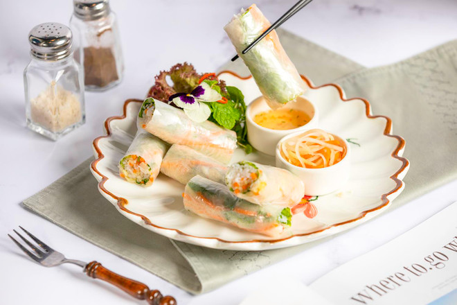 Độc đáo bát phở gan vịt 'khổng lồ' ở khách sạn cao nhất Hà Nội ảnh 10