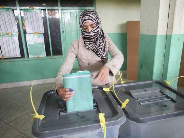 Bắt đầu thẩm tra phiếu bầu tổng thống vòng hai ở Afghanistan ảnh 1