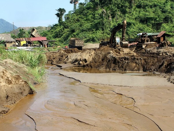 Yên Bái: Vỡ nắp chắn hồ chứa bùn thải nhà máy tuyển quặng sắt ảnh 1