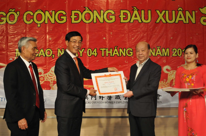 Gặp mặt bà con người Việt Nam tại Macau nhân dịp đầu Xuân mới ảnh 2