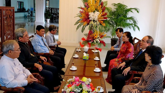 Lãnh đạo TP.HCM thăm các cơ sở tôn giáo nhân dịp Giáng sinh ảnh 1