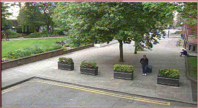 Tên Salman Abedi xuất hiện ở Manchester trước khi tiến hành vụ đánh bom liều chết. (Nguồn: Reuters) Một nghi phạm vụ tấn công ở Manchester bị bắt tại sân bay Heathrow ảnh 1