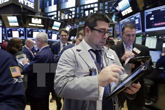 Dow Jones "thăng hoa" lên mức cao kỷ lục phiên thứ 10 liên tiếp ảnh 1