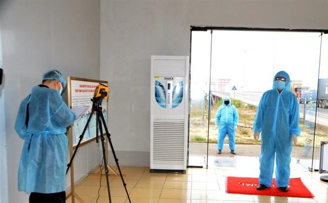 Quảng Ninh hỗ trợ tiền ăn cho người cách ly và phục vụ cách ly dịp Tết ảnh 1