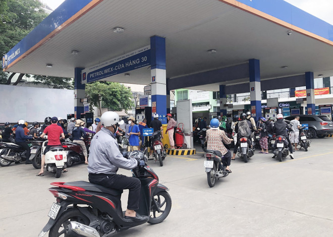 TP Hồ Chí Minh: Việc thiếu xăng chỉ xảy ra ở một số cửa hàng tư nhân ảnh 1