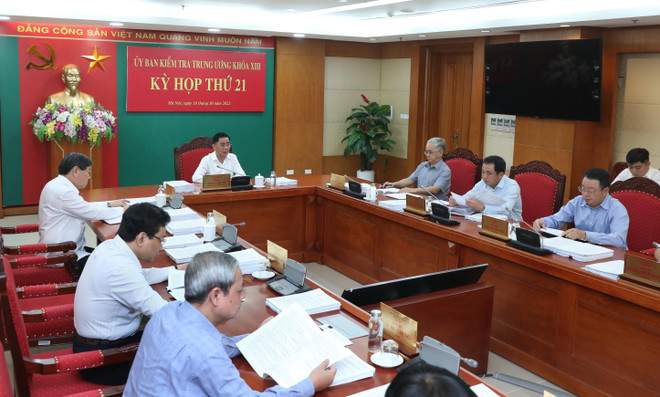 Ủy ban Kiểm tra Trung ương kỷ luật nhiều cán bộ Trung ương, địa phương ảnh 2