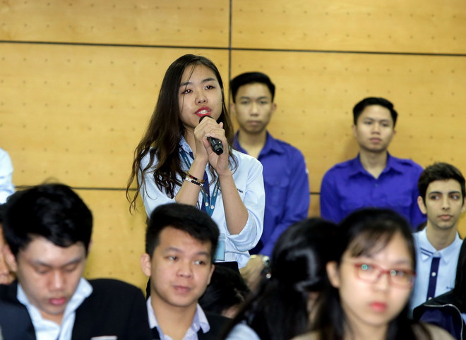 Bộ trưởng Lào nói chuyện với sinh viên Học viện Ngoại giao Việt Nam ảnh 2