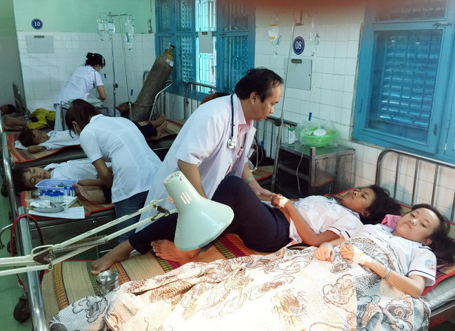 36 học sinh ở Ninh Thuận nhập viện nghi ngộ độc sau bữa sáng ảnh 1