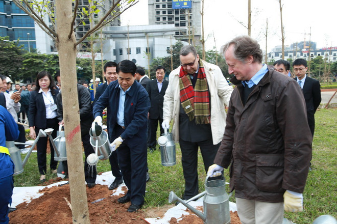 Gặp gỡ hữu nghị nhân kỷ niệm 100 năm Quốc khánh Cộng hòa Phần Lan ảnh 1