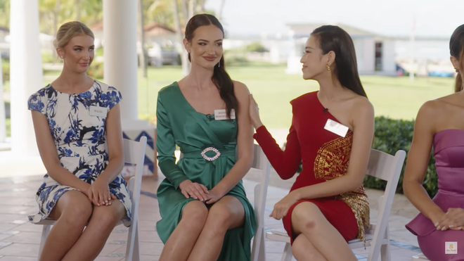 Đỗ Thị Hà tự tin đối đáp cùng đương kim Miss World 2019 Toni-Ann Singh ảnh 1