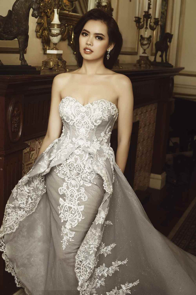 Thí sinh Hoa hậu Hoàn vũ quyến rũ trong váy dạ hội trước đêm chung kết ảnh 11