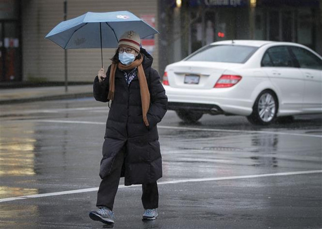 COVID-19: Tỉnh đông dân thứ hai của Canada áp đặt lệnh giới nghiêm ảnh 1