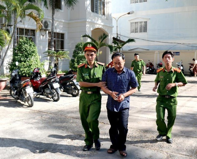 Khởi tố nhiều cán bộ ở Phan Thiết liên quan đến sai phạm về đất đai ảnh 1