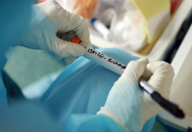 [Photo] Những chiến sỹ nơi tuyến đầu chống dịch COVID-19 ở Bình Xuyên ảnh 3