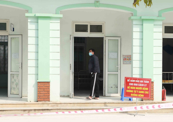 [Photo] Những chiến sỹ nơi tuyến đầu chống dịch COVID-19 ở Bình Xuyên ảnh 14