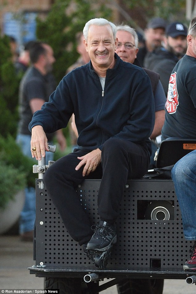 “Sully”: Cuộc đua giành tượng vàng Oscars của nam tài tử Tom Hanks ảnh 2