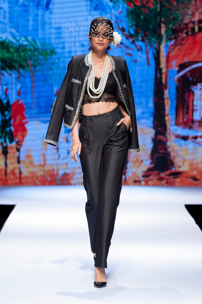 Ngắm 'Phong cách sống châu Âu' trên sàn diễn Việt Nam ảnh 9