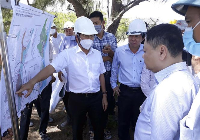 Khảo sát thực tế vùng dừng thực hiện dự án điện hạt nhân Ninh Thuận ảnh 1