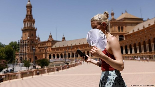 Biến đổi khí hậu: Năm 2022 là năm nóng nhất trong lịch sử của nước Anh ảnh 1