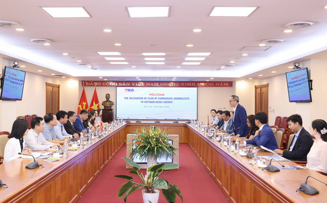 Quang cảnh buổi tiếp Câu lạc bộ Các nhà báo Campuchia. (Ảnh: Phương Hoa/TTXVN) ttxvn_nha bao campuchia 4.jpg