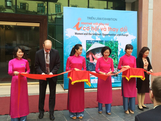 Triển lãm “Internet với phụ nữ”: Góc nhìn khác về phụ nữ nông thôn ảnh 2