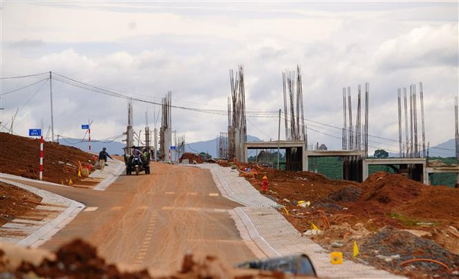 Vụ hiến đất làm đường ở Lâm Đồng: Xử lý cán bộ sai phạm ảnh 1