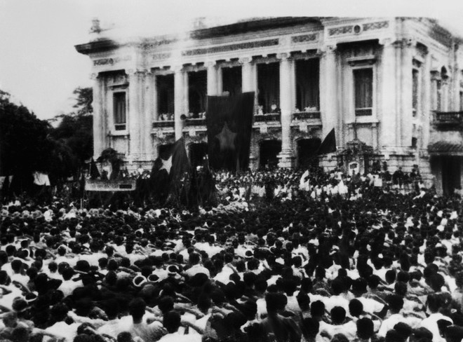 Trưng bày gần 200 tài liệu, hiện vật về Mặt trận Việt Minh ảnh 1