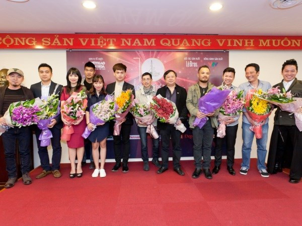 [News Game] Ai xứng đáng giành giải thưởng Cống hiến 2015? ảnh 1