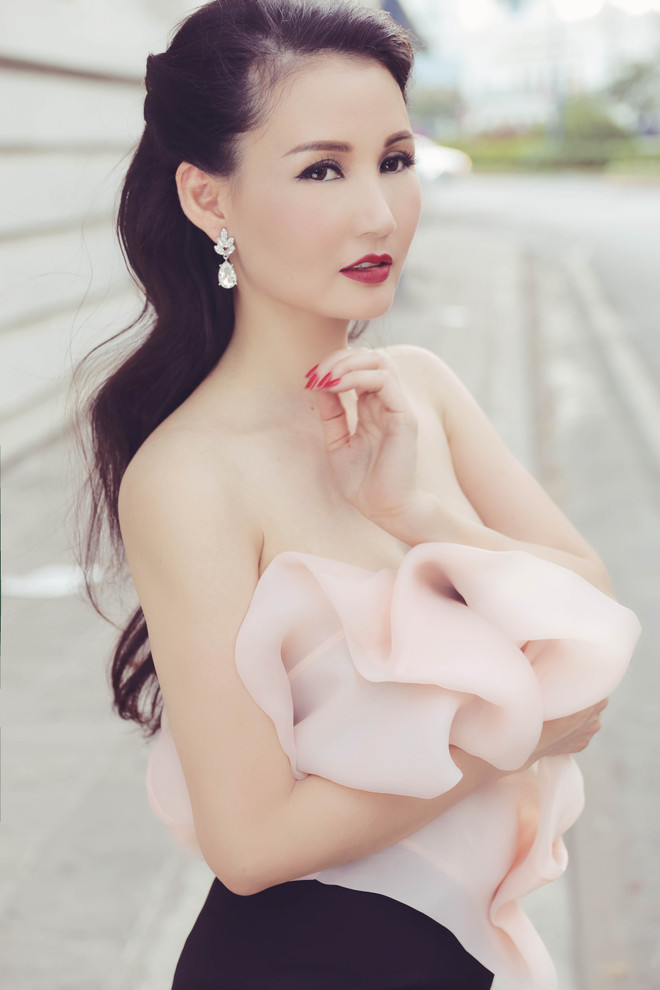 Hoa hậu Sương Đặng quyến rũ trong các thiết kế xu hướng cổ điển ảnh 7