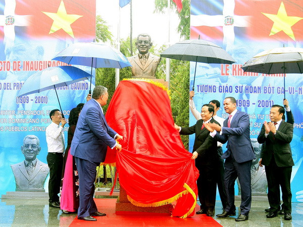 Khánh thành tượng đài giáo sư Juan Bosch tại Công viên Hòa Bình ảnh 1