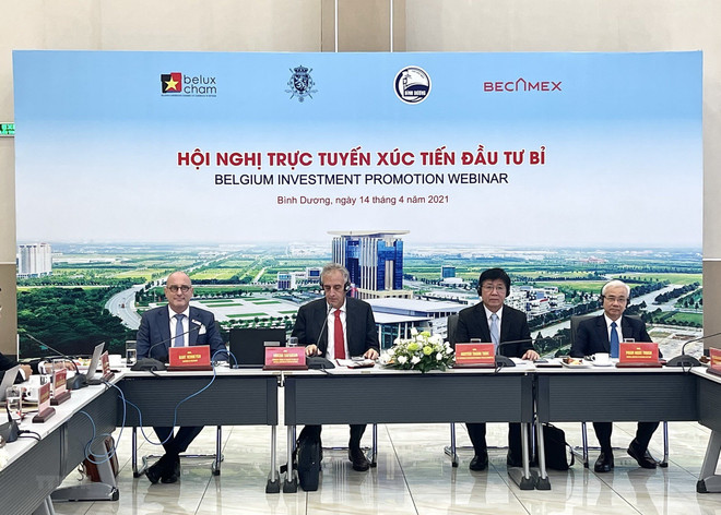 Hội nghị trực tuyến xúc tiến đầu tư Bỉ tại Bình Dương. (Ảnh: Chí Tưởng/TTXVN) Bình Dương tận dụng mô hình tiếp thị trực tuyến để thu hút FDI ảnh 2