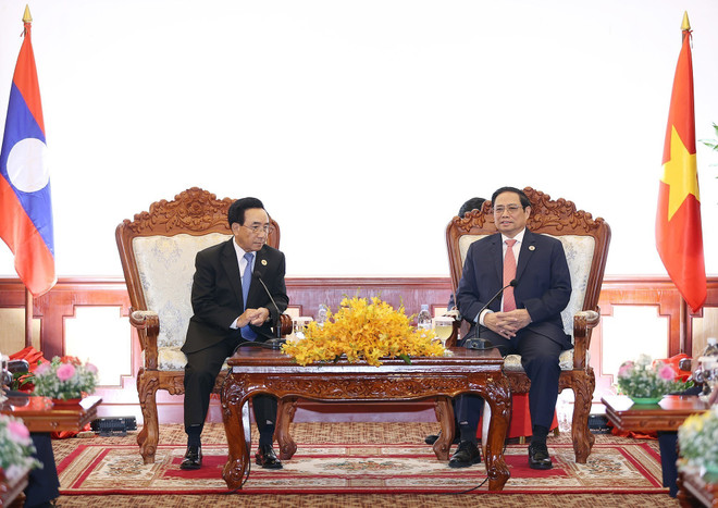 Thủ tướng Phạm Minh Chính và Thủ tướng Lào Phankham Viphavanh. (Ảnh: Dương Giang/TTXVN) Thủ tướng Phạm Minh Chính gặp Thủ tướng Lào Phankham Viphavanh ảnh 3
