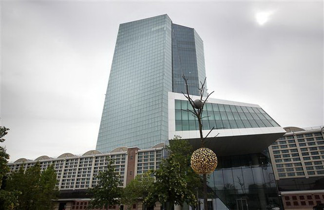 Trụ sở ECB tại Frankfurt am Main, miền tây Đức. (Ảnh: AFP/TTXVN) ECB hạ dự báo tăng trưởng kinh tế Eurozone trong năm 2018 và 2019 ảnh 1