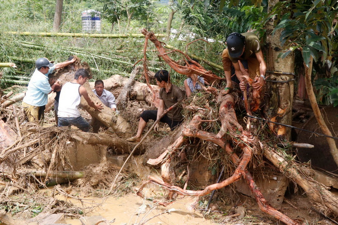 Yên Bái: Tìm thấy 1 thi thể nạn nhân, vẫn còn 3 người mất tích vì lũ ảnh 1