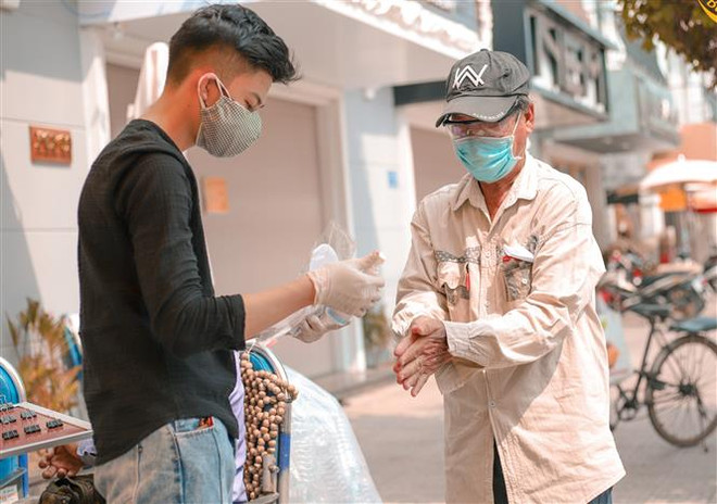 Triển khai nhanh chính sách hỗ trợ người dân gặp khó khăn do COVID-19 ảnh 2